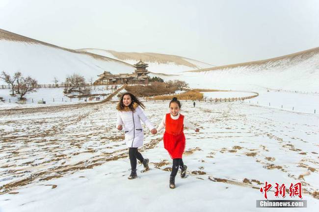 Galeria: Primeira neve do ano em Dunhuang