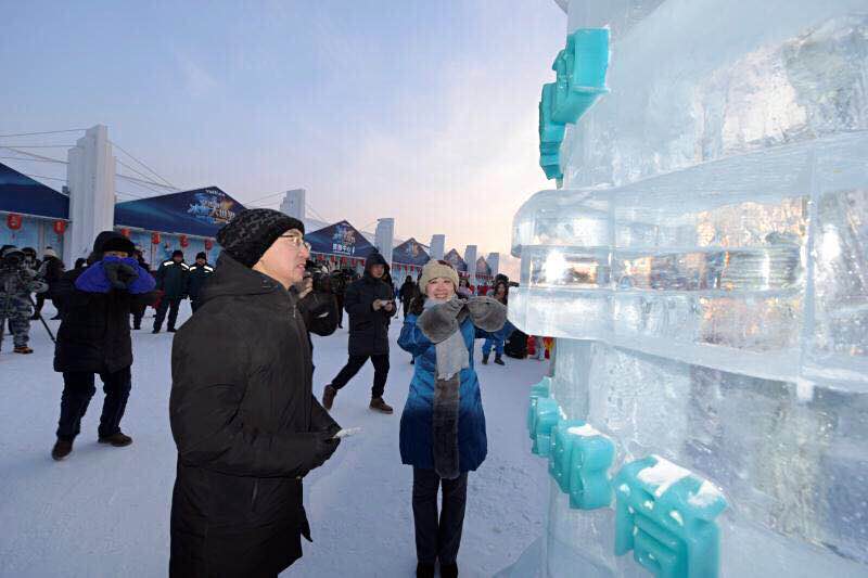 Galeria: caixa postal de gelo entra ao servi?o em Harbin