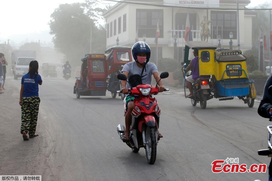 Filipinas: Vulc?o em erup??o obriga à evacua??o de milhares de pessoas