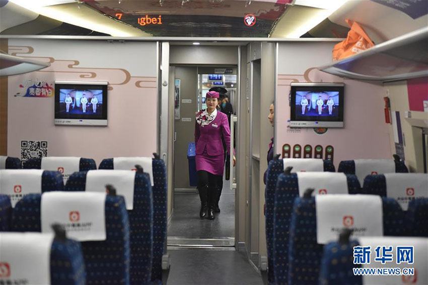 Nova ferrovia liga principais cidades no sudoeste da China