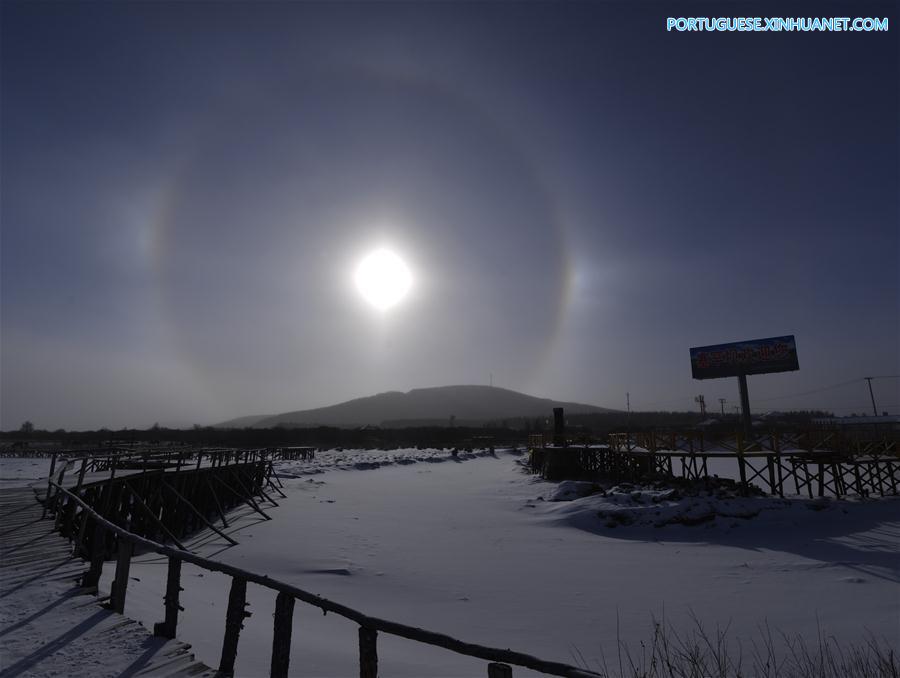 Halo solar no Horto Florestal Saihanba em Hebei