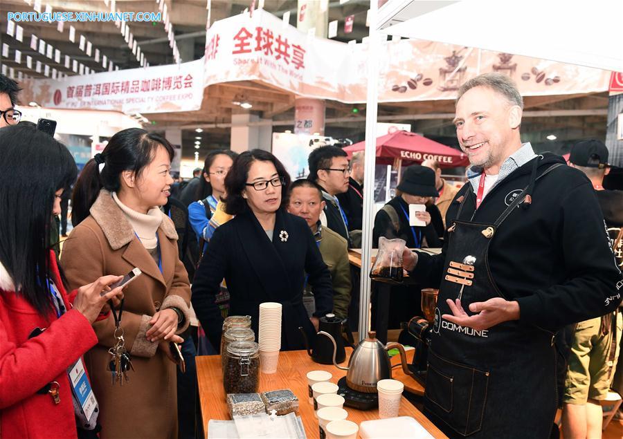 1a Feira Internacional de Café de Pu'er em Yunnan