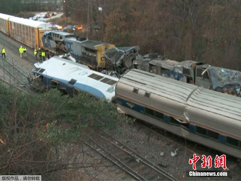 Acidente ferroviário nos EUA deixa dezenas de mortos e feridos