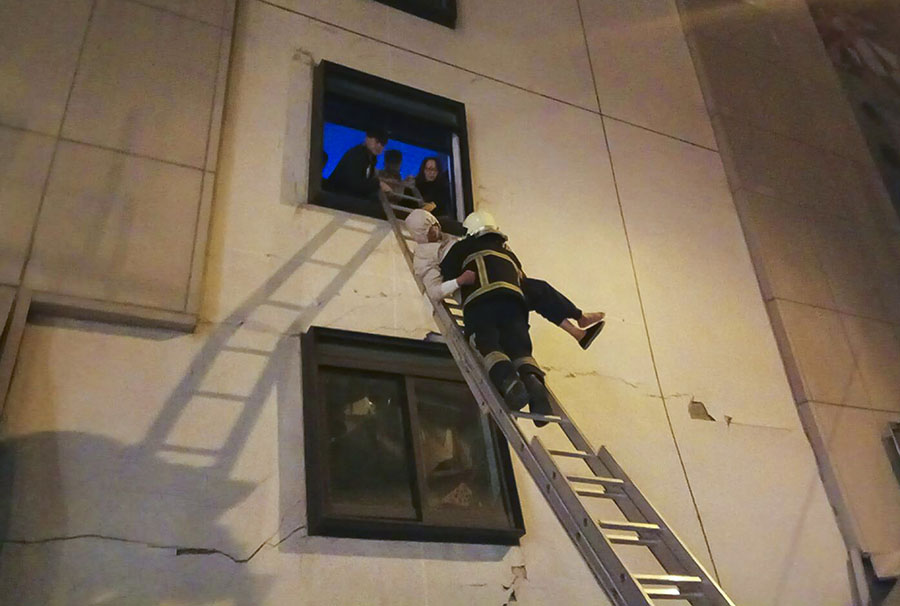 Terremoto deixa 9 mortos em Taiwan