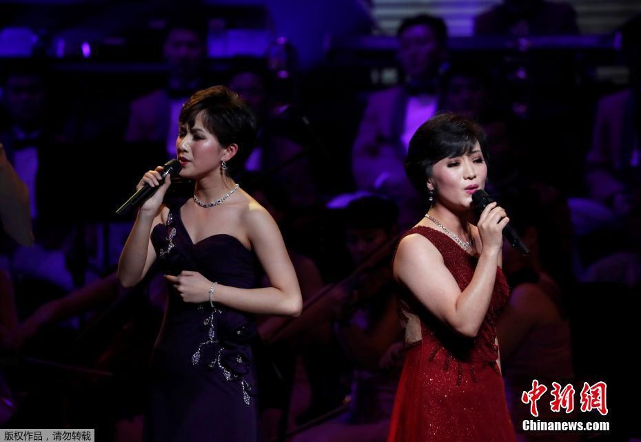 Galeria: Orquestra Samjiyon da RPDC apresenta-se na Coreia do Sul