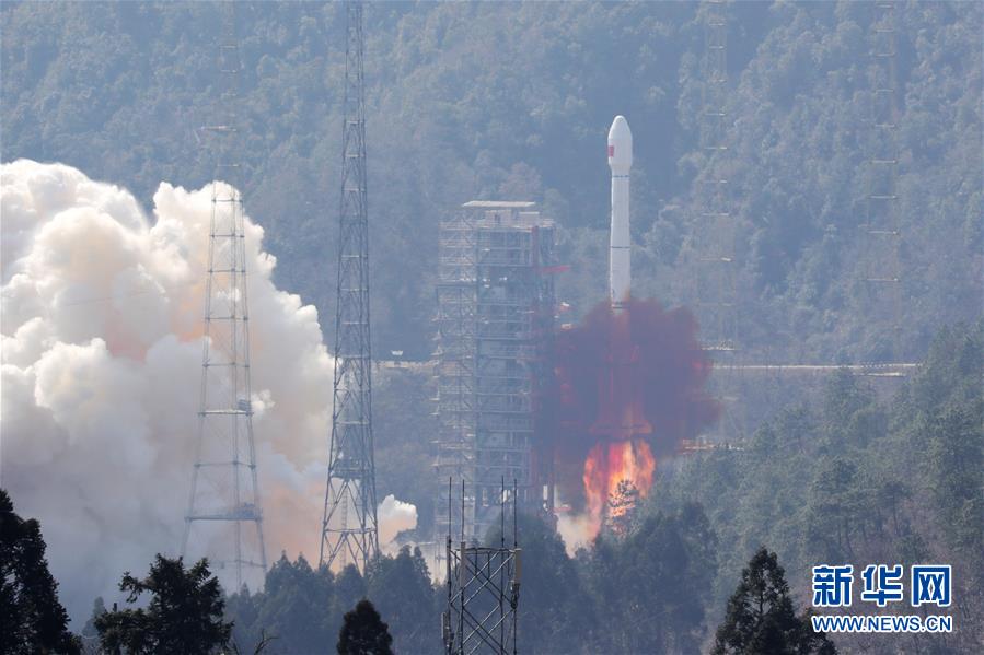 Satélites de navega??o gêmeos BeiDou-3 enviados para órbita em foguete único