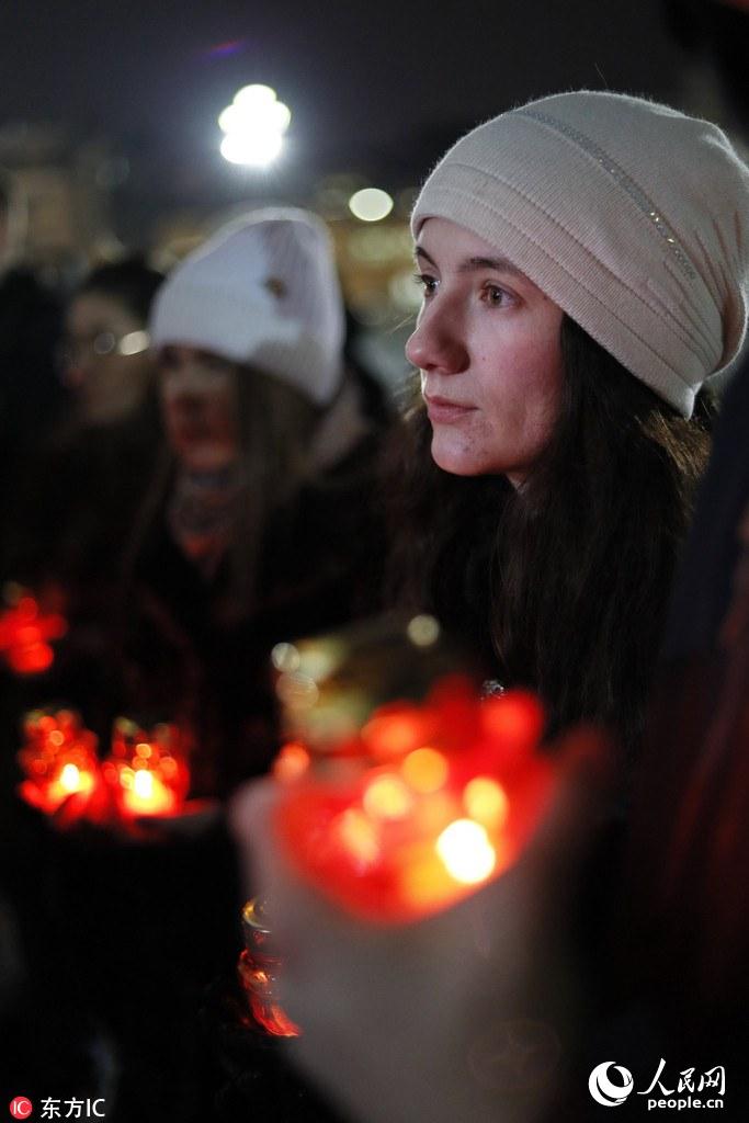 Rússia homenageia vítimas do acidente aéreo