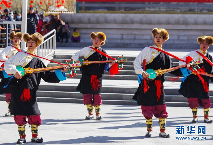 Cresce turismo no Tibet durante feriado do Ano Novo Lunar chinês