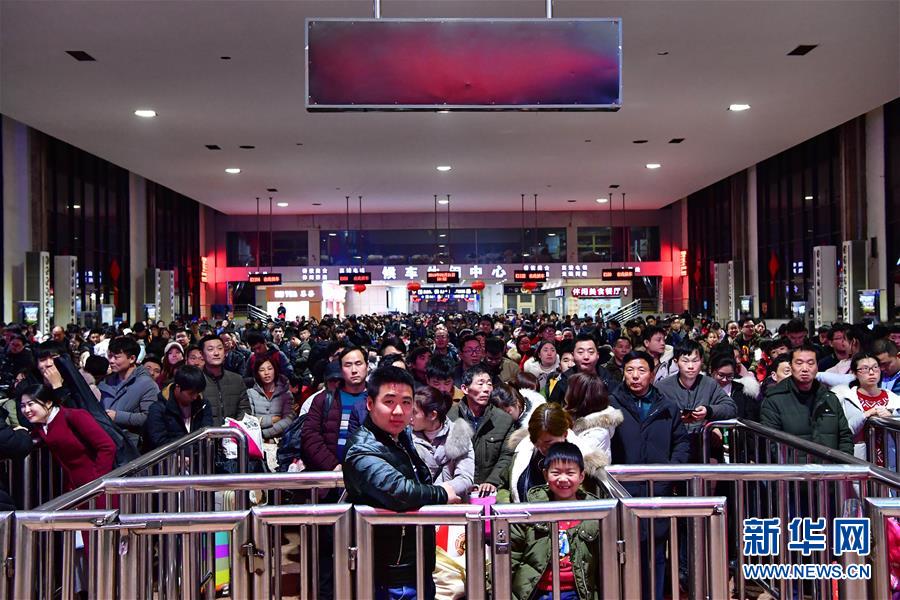 China: Novo pico de viagens no regresso do feriado do Festival da Primavera