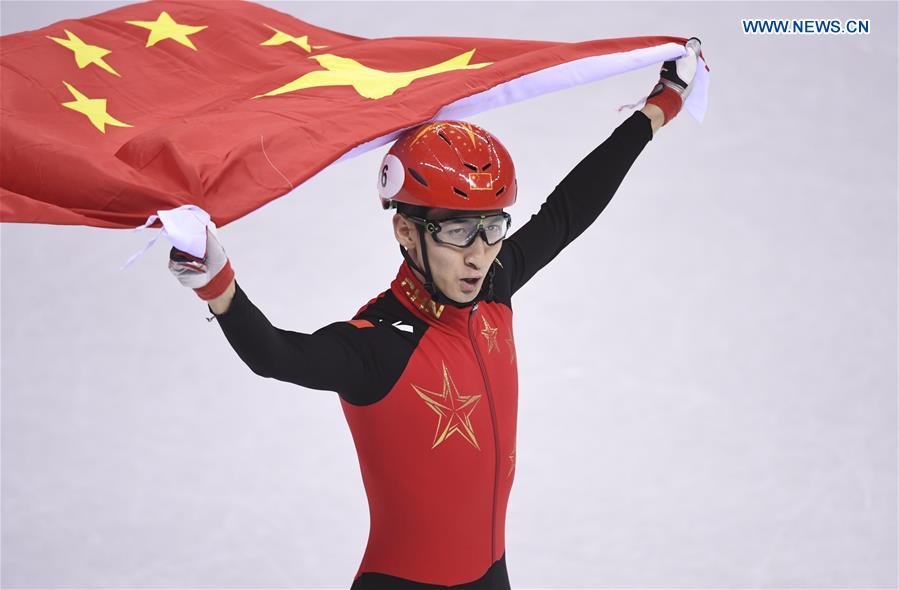 Wu Dajing bate recorde e conquista medalha de ouro em patina??o de velocidade em pista curta