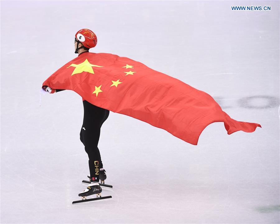 Wu Dajing bate recorde e conquista medalha de ouro em patina??o de velocidade em pista curta