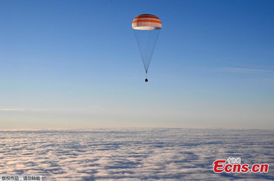 Três astronautas retornam à terra após miss?o em esta??o espacial