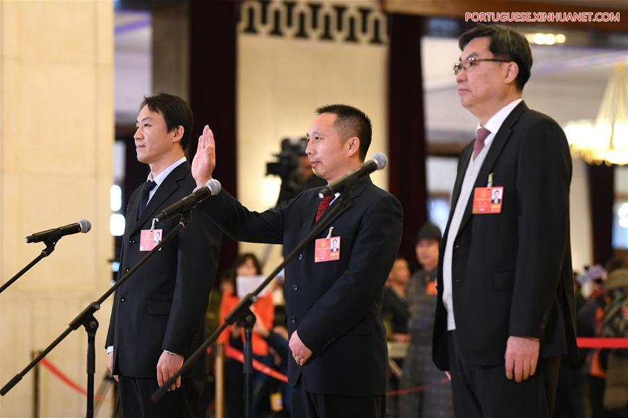 Legisladores chineses estreiam em 