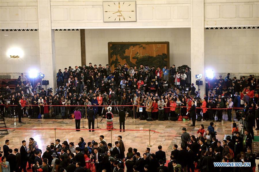 Nova forma??o de deputados para a 13a Assembleia Popular Nacional