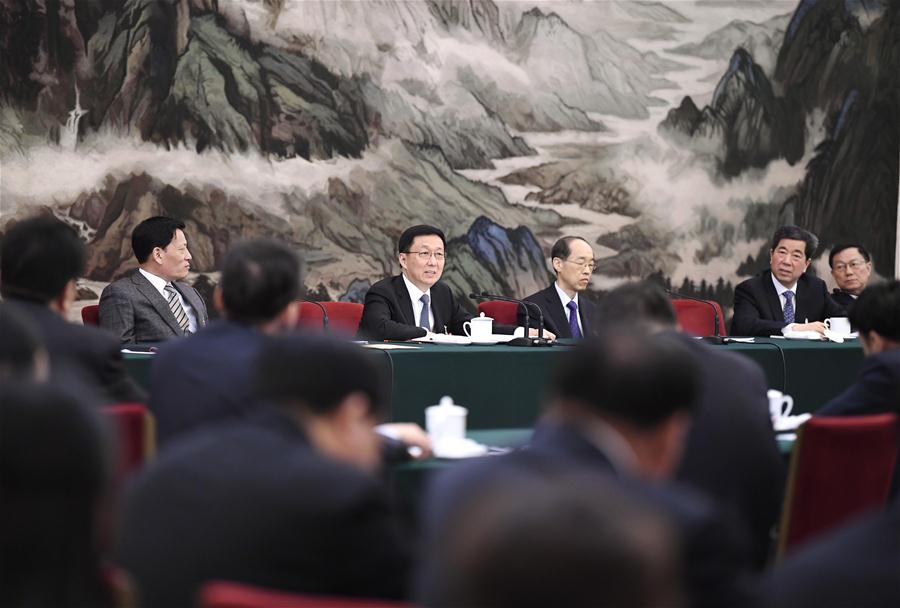 Líderes chineses sublinham pensamento de Xi Jinping em delibera??es de painel