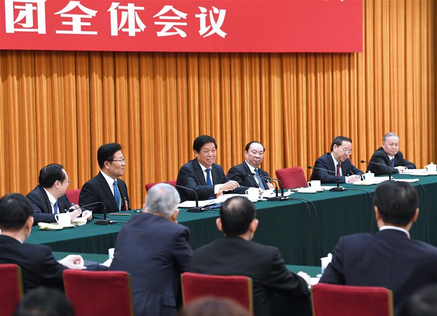 Líderes chineses sublinham pensamento de Xi Jinping em delibera??es de painel