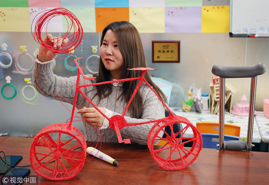 Chinesa com perna amputada consegue rendimentos elevados através do seu trabalho