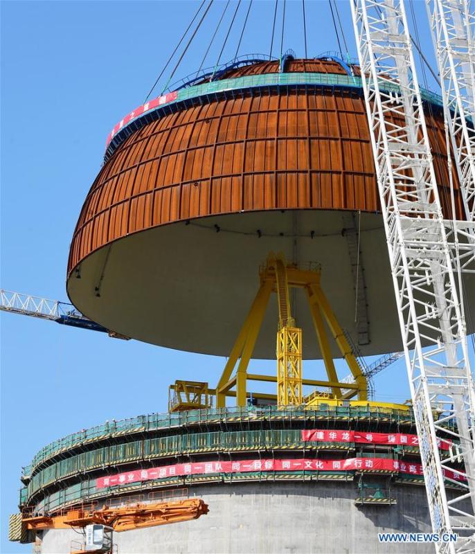 Cúpula hemisférica instalada na unidade no 6 da usina nuclear Fuqing em Fujian
