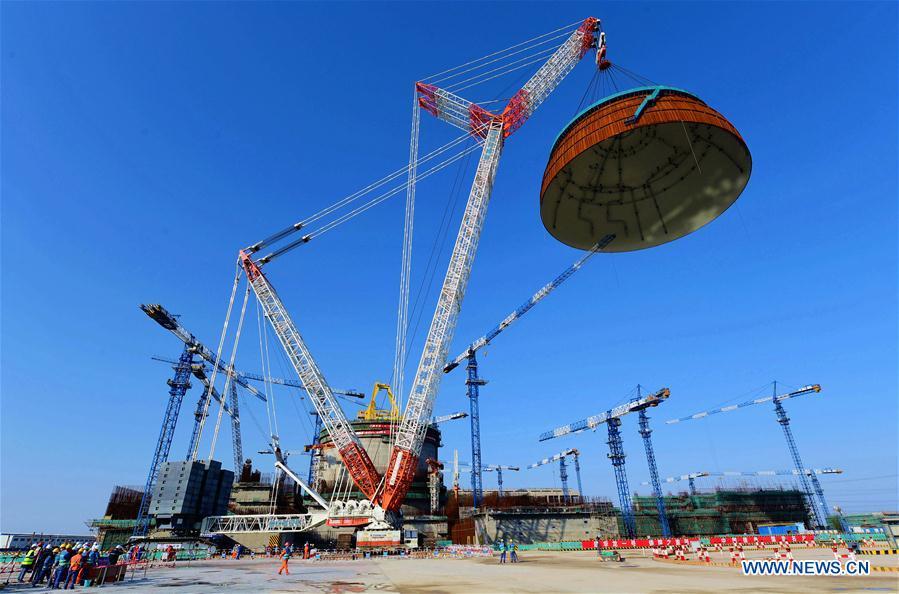 Cúpula hemisférica instalada na unidade no 6 da usina nuclear Fuqing em Fujian