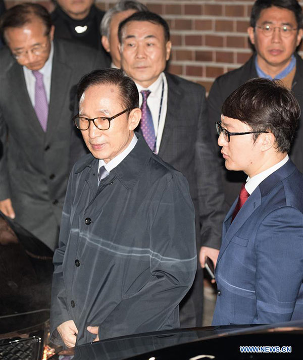 Ex-presidente sul-coreano Lee Myung-bak sob custódia por acusa??es de corrup??o