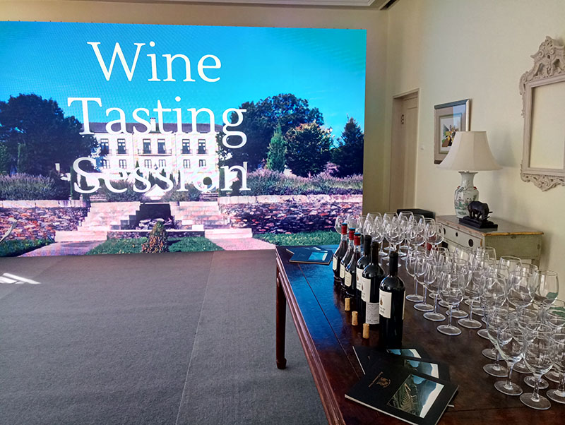 Embaixada portuguesa promove vinhos portugueses e fado em Beijing