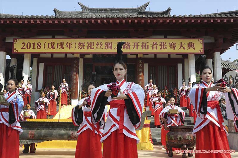 Cerim?nia realizada em Shaanxi em memória do emissário Zhang Qian