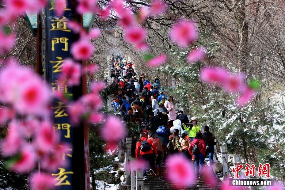 China registra 100 milh?es de viagens dentro do país durante Festival Qingming