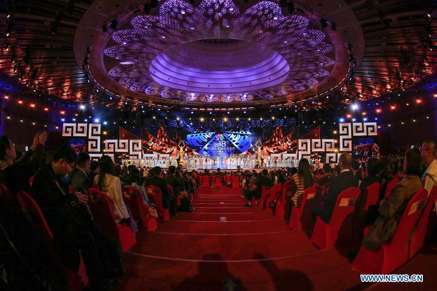 Beijing realiza cerimónia de abertura do 8o Festival Internacional de Cinema