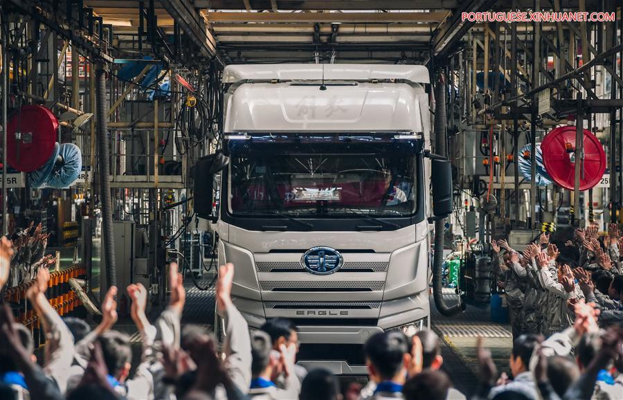 Caminh?o Jiefang J7 entra em fase de produ??o em larga escala