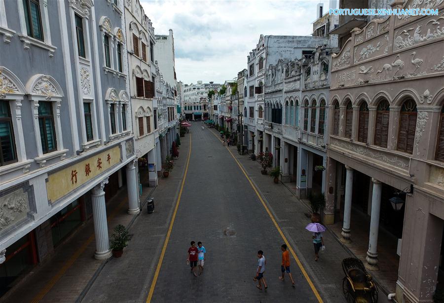 Antiga rua Qilou em Hainan, sul da China