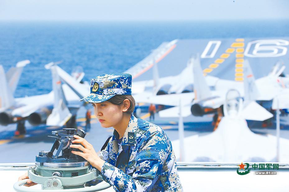 Galeria: Frota naval de porta-avi?es efetua manobras nas regi?es marítimas da China