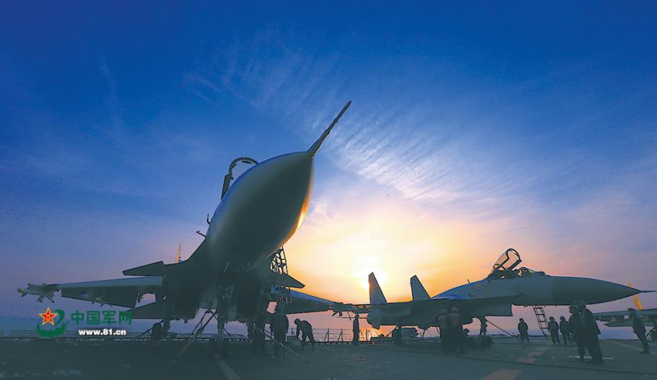 Galeria: Frota naval de porta-avi?es efetua manobras nas regi?es marítimas da China