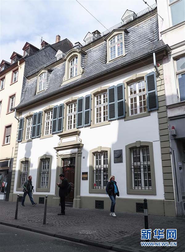 Karl Marx é orgulho da cidade, diz prefeito da cidade natal do pensador