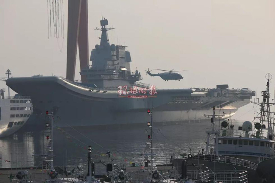 Porta-avi?es de fabrico doméstico testa opera??o com helicópteros