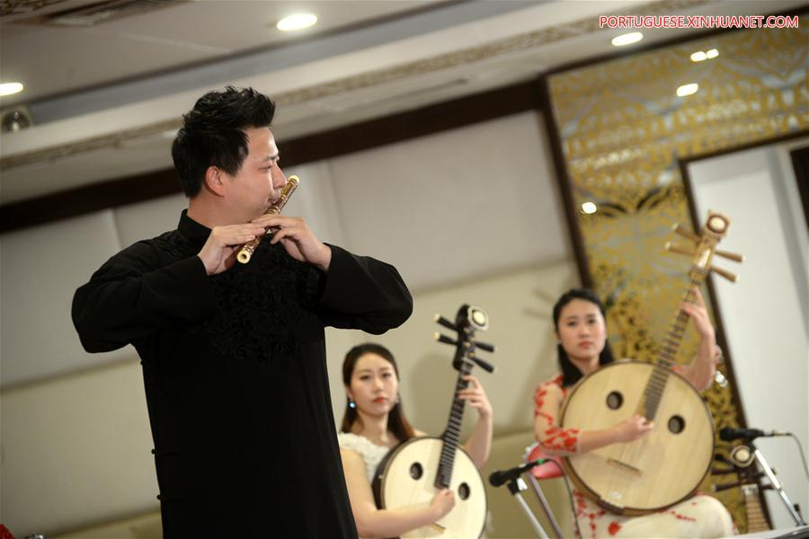 Concerto realizado em comemora??o a 67o aniversário do estabelecimento das rela??es diplomáticas entre China e Paquist?o