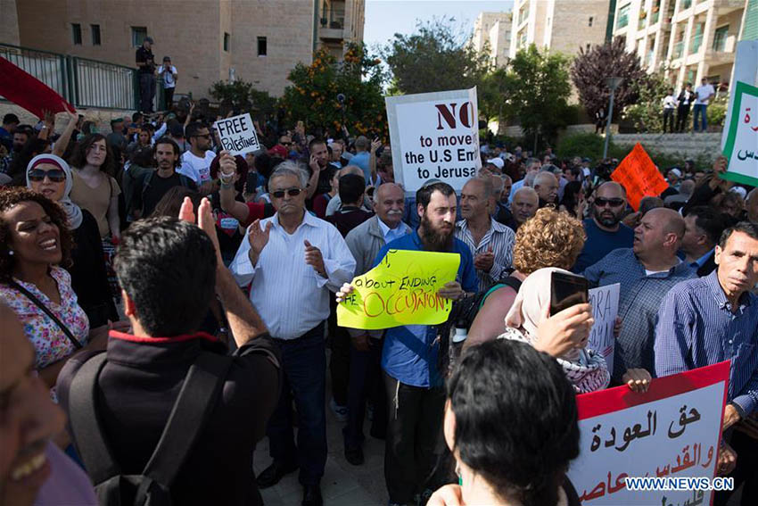 EUA abrem embaixada em Jerusalém em clima de confrontos fatais em Gaza