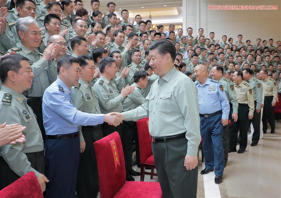 Xi pede por institui??es de pesquisa de alto nível para um exército forte
