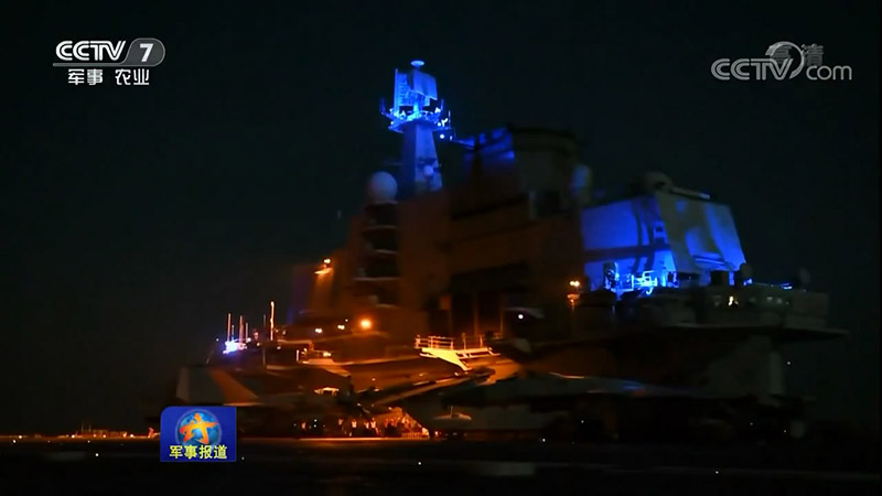 China realiza manobras de voo noturnas no porta-avi?es Liaoning