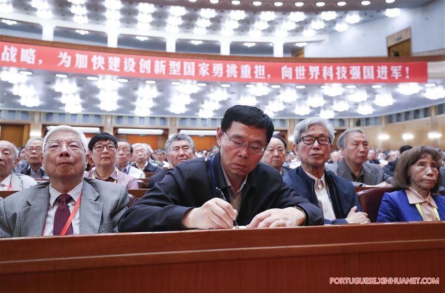 Presidente chinês pede constru??o da China em um líder mundial em ciência e tecnologia