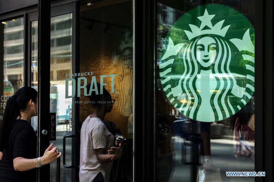 Starbucks fecha 8 mil lojas dos EUA para treinamento anti-preconceito