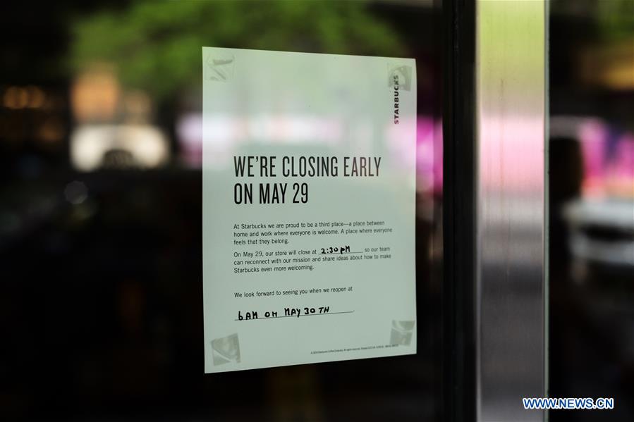 Starbucks fecha 8 mil lojas dos EUA para treinamento anti-preconceito