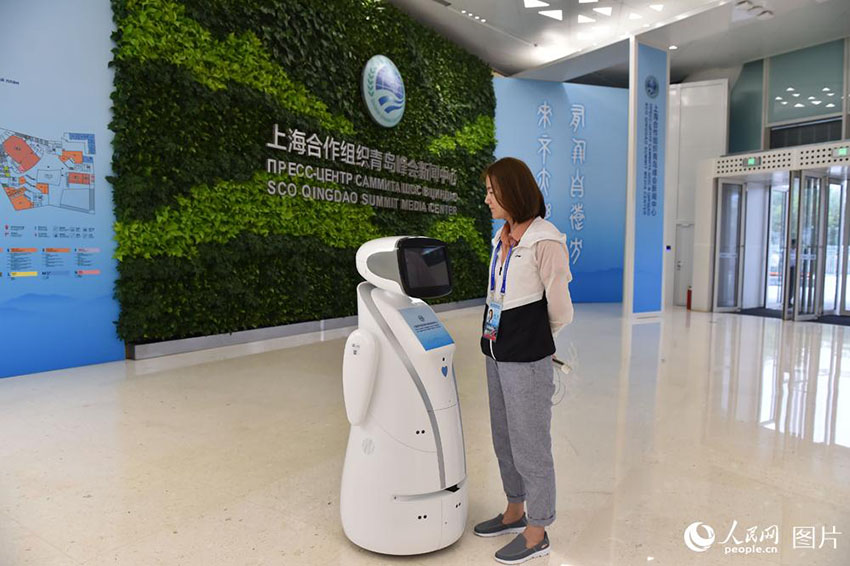 Cúpula da OCS: Rob?s, reconhecimento facial e RV ao servi?o dos jornalistas