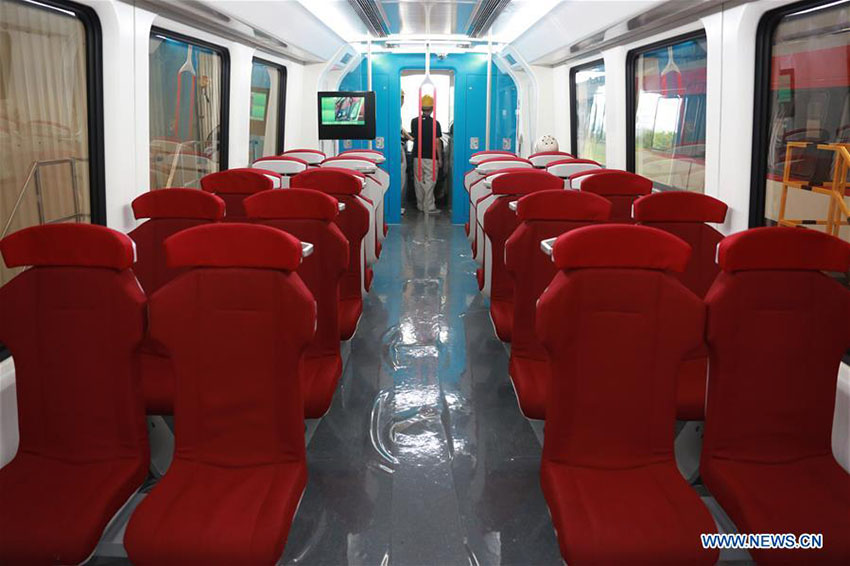 Novo trem de levita??o magnética da China sai da linha de produ??o