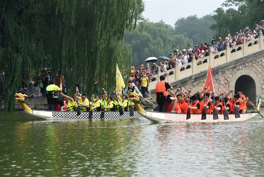 China celebra Festival do Barco de Drag?o