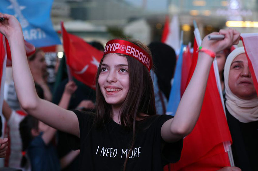 Presidente turco Erdogan e sua alian?a ganham elei??es presidenciais e parlamentares