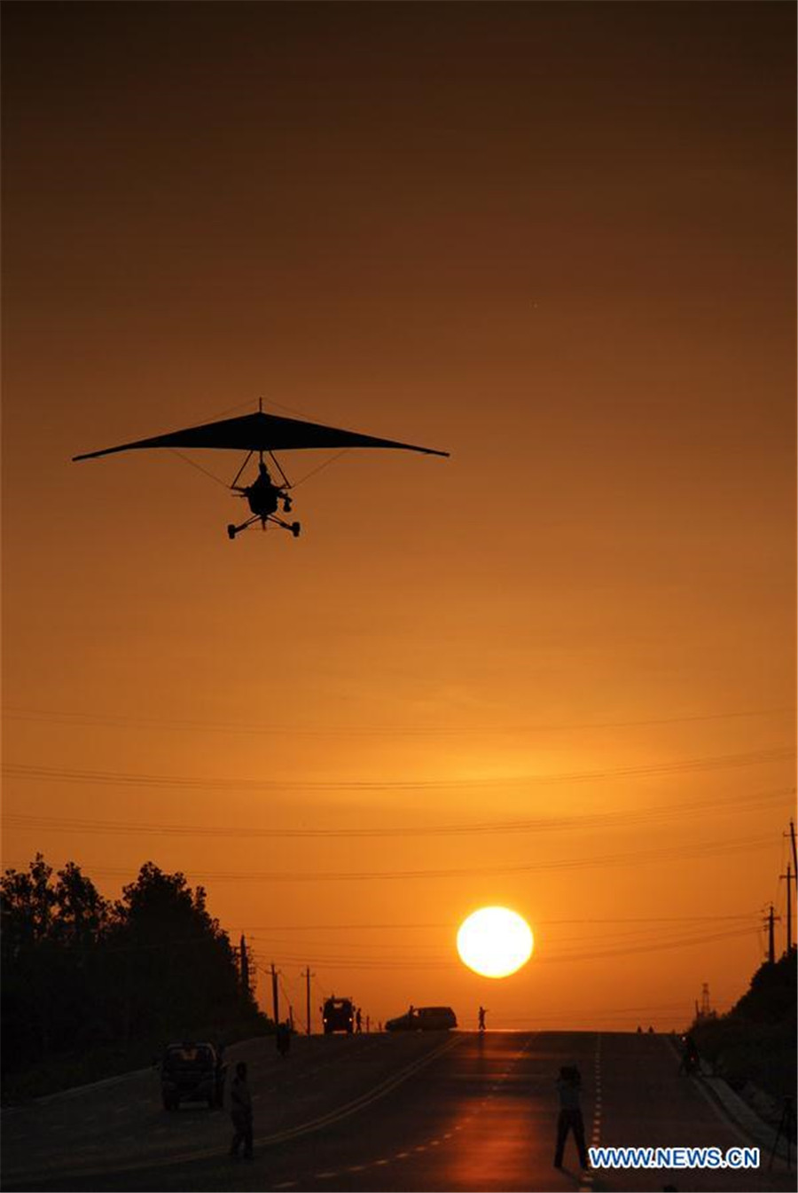 Agricultor chinês compartilha sua paix?o por esportes aéreos