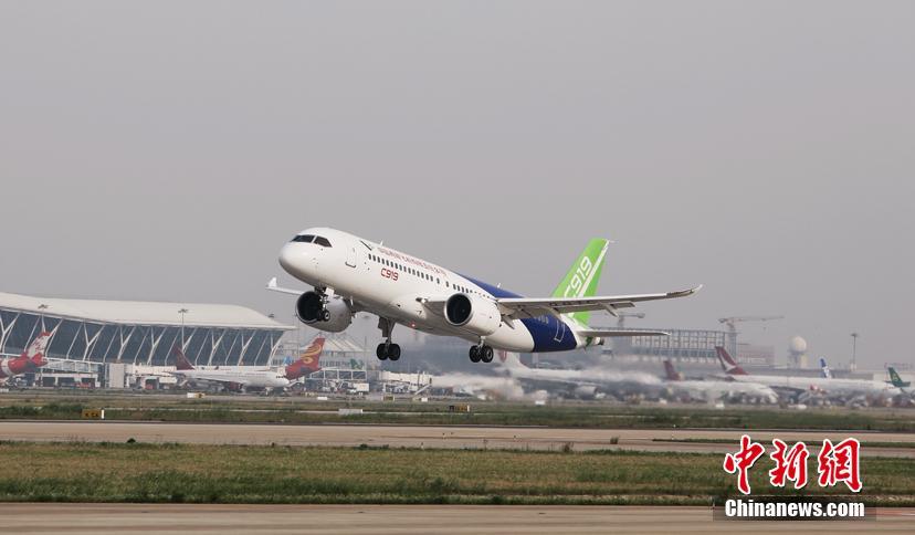 Projeto do C919 da China avan?a com dois avi?es em teste de voo