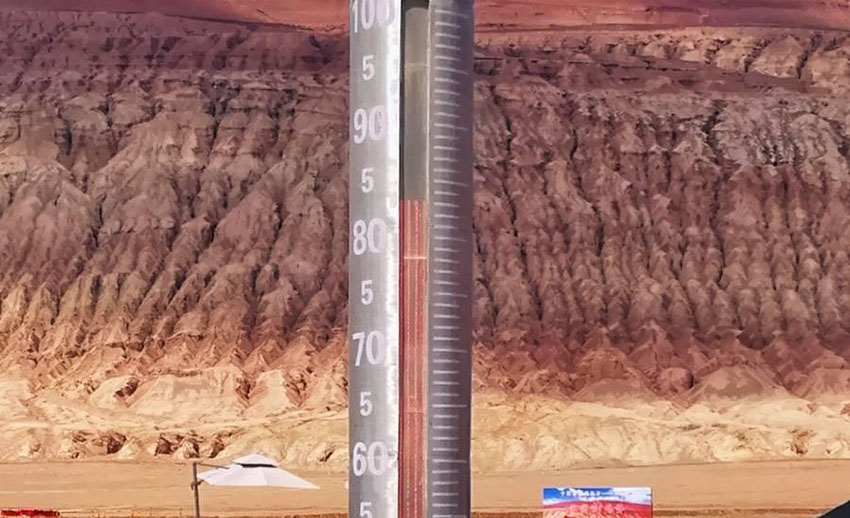 China: Depress?o de Turpan registra temperaturas extremas de 83oC