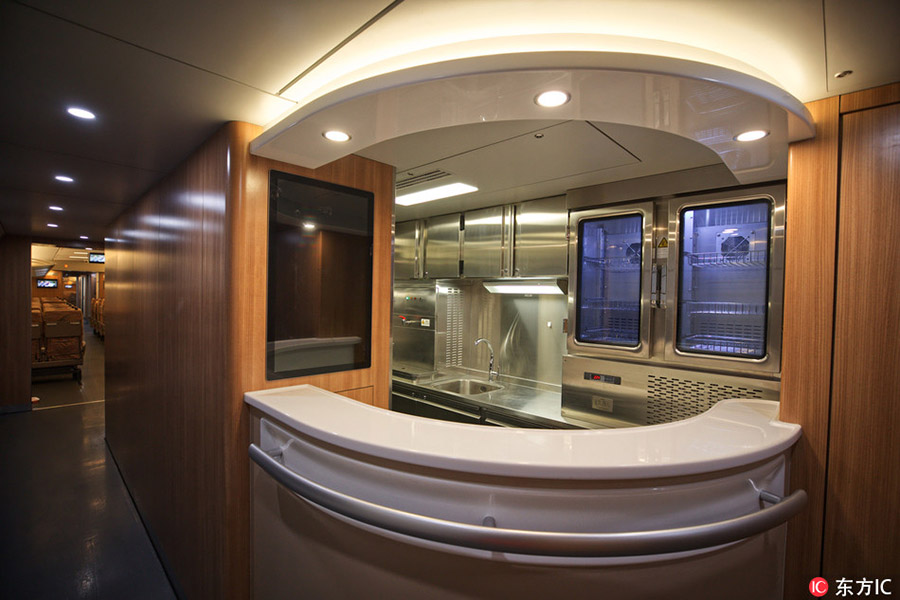 Três novos trens-bala Fuxing com maior capacidade entrar?o em opera??o no próximo mês