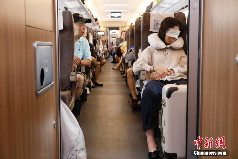 Tem início pico de ver?o dos transportes ferroviários na China